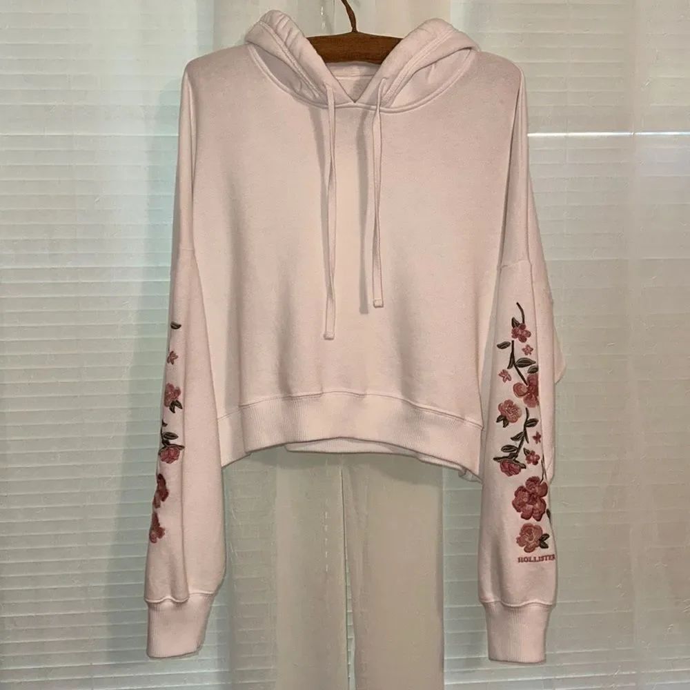 Hollister L White Pink Green Embroidered Cropped Fleece Inner Pullover Hoodie